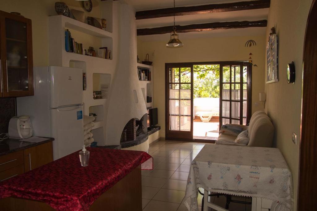 Casita Blanca Con Fibra Optica Y Piscina Cominutaria Villa Tossa de Mar Dış mekan fotoğraf