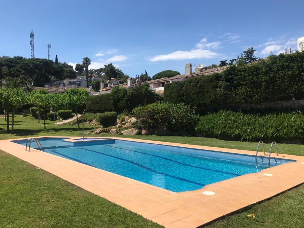 Casita Blanca Con Fibra Optica Y Piscina Cominutaria Villa Tossa de Mar Dış mekan fotoğraf